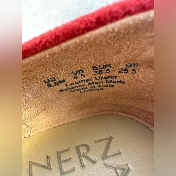 Naturalizer "Lorna" Red Suede Flats, Size 8.5M - Picture 4 of 5